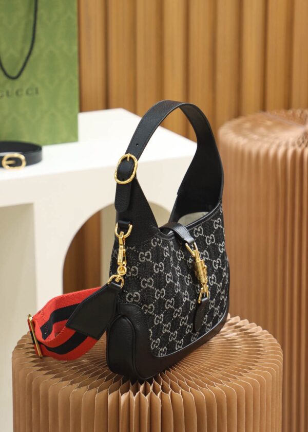 God Factory Gucci 𝐉𝐚𝐜𝐤𝐢𝐞 𝟏𝟗𝟔1 𝐃𝐞𝐧𝐢𝐦 678843 Size 28*19*4.5cm