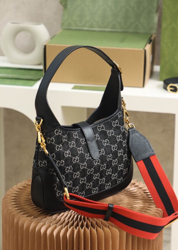 God Factory Gucci 𝐉𝐚𝐜𝐤𝐢𝐞 𝟏𝟗𝟔1 𝐃𝐞𝐧𝐢𝐦 678843 Size 28*19*4.5cm