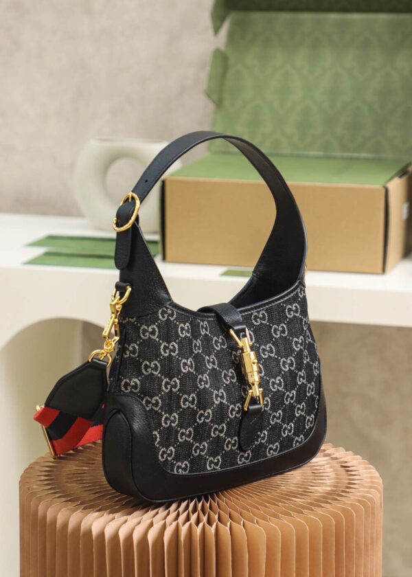 God Factory Gucci 𝐉𝐚𝐜𝐤𝐢𝐞 𝟏𝟗𝟔1 𝐃𝐞𝐧𝐢𝐦 678843 Size 28*19*4.5cm