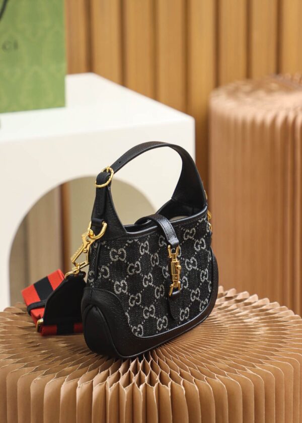 God Factory Gucci 𝐉𝐚𝐜𝐤𝐢𝐞 𝟏𝟗𝟔𝟏 𝐃𝐞𝐧𝐢𝐦 𝐌𝐢𝐧𝐢 685127 Size 19*13*3cm