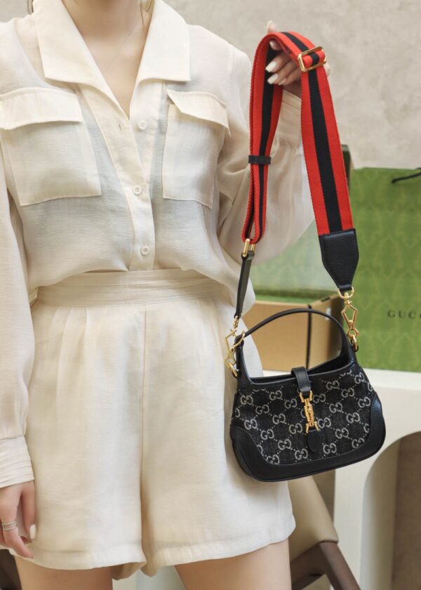 God Factory Gucci 𝐉𝐚𝐜𝐤𝐢𝐞 𝟏𝟗𝟔𝟏 𝐃𝐞𝐧𝐢𝐦 𝐌𝐢𝐧𝐢 685127 Size 19*13*3cm