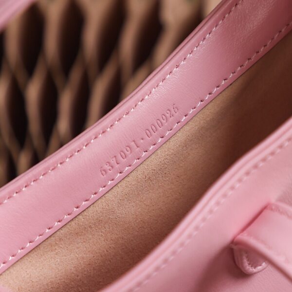 God Factory Gucci 𝐉𝐚𝐜𝐤𝐢𝐞 𝐌𝐢𝐧𝐢 𝟭𝟵𝟲1 637091 Pink Size 19*13*3cm