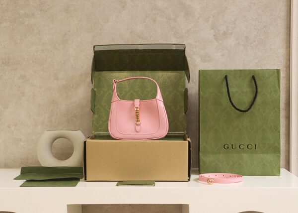 God Factory Gucci 𝐉𝐚𝐜𝐤𝐢𝐞 𝐌𝐢𝐧𝐢 𝟭𝟵𝟲1 637091 Pink Size 19*13*3cm