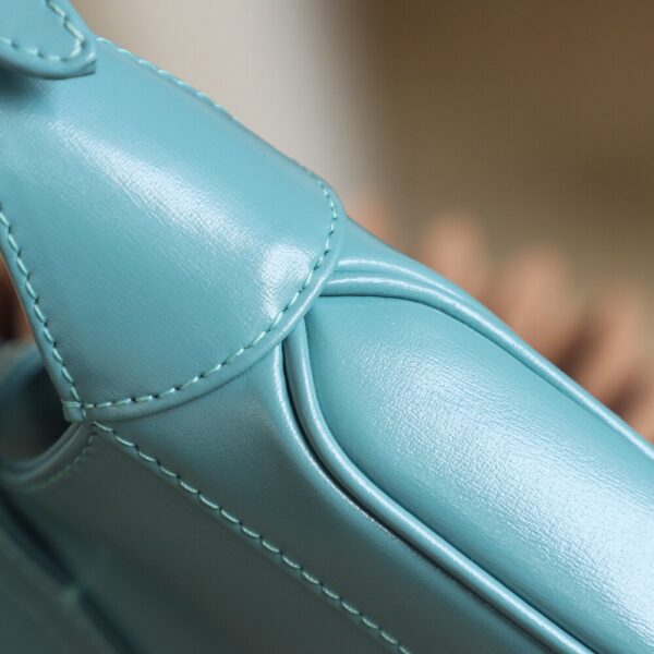 God Factory Gucci 𝐉𝐚𝐜𝐤𝐢𝐞 𝐌𝐢𝐧𝐢 𝟭𝟵𝟲1 637091 Blue Size 19*13*3cm
