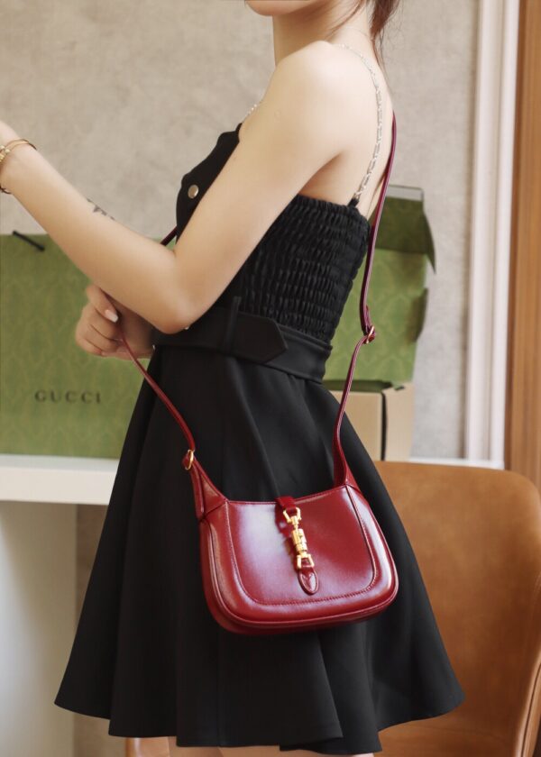 God Factory Gucci 𝐉𝐚𝐜𝐤𝐢𝐞 𝐌𝐢𝐧𝐢 𝟭𝟵𝟲1 637091 Rogue Size 19*13*3cm