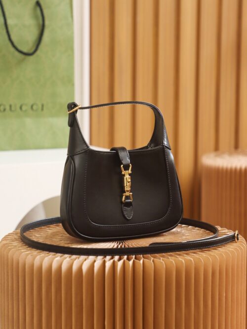 God Factory Gucci 𝐉𝐚𝐜𝐤𝐢𝐞 𝐌𝐢𝐧𝐢 𝟭𝟵𝟲1 637091 Black Size 19*13*3cm