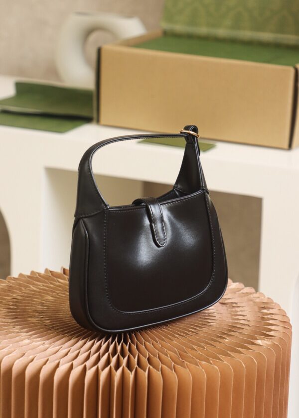God Factory Gucci 𝐉𝐚𝐜𝐤𝐢𝐞 𝐌𝐢𝐧𝐢 𝟭𝟵𝟲1 637091 Black Size 19*13*3cm