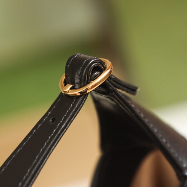 God Factory Gucci 𝐉𝐚𝐜𝐤𝐢𝐞 𝐌𝐢𝐧𝐢 𝟭𝟵𝟲1 637091 Black Size 19*13*3cm