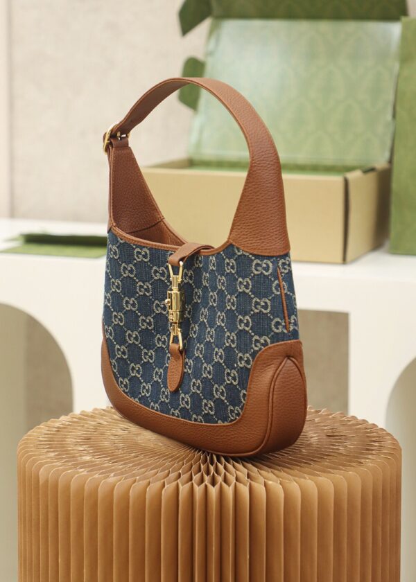 God Factory Gucci 𝙅𝙖𝙘𝙠𝙞𝙚 1961 636706 Size 28*19*4.5cm