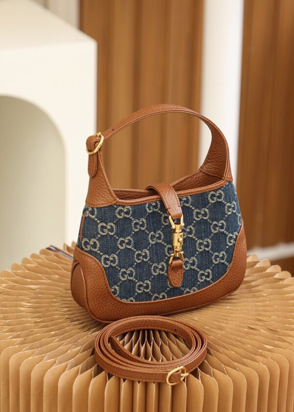God Factory Gucci 𝙅𝙖𝙘𝙠𝙞𝙚 1961 𝙈𝙞𝙣𝙞 637092 Size 19*13*3cm