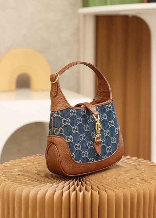 God Factory Gucci 𝙅𝙖𝙘𝙠𝙞𝙚 1961 𝙈𝙞𝙣𝙞 637092 Size 19*13*3cm