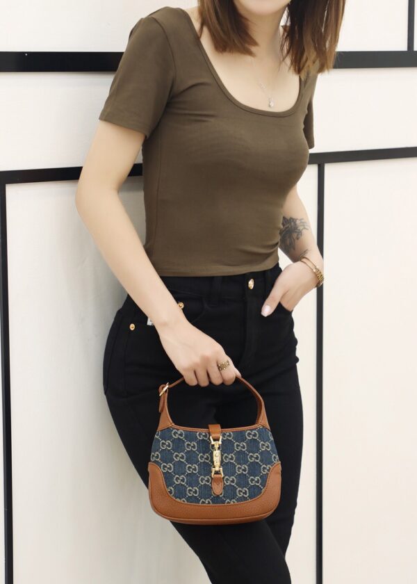 God Factory Gucci 𝙅𝙖𝙘𝙠𝙞𝙚 1961 𝙈𝙞𝙣𝙞 637092 Size 19*13*3cm