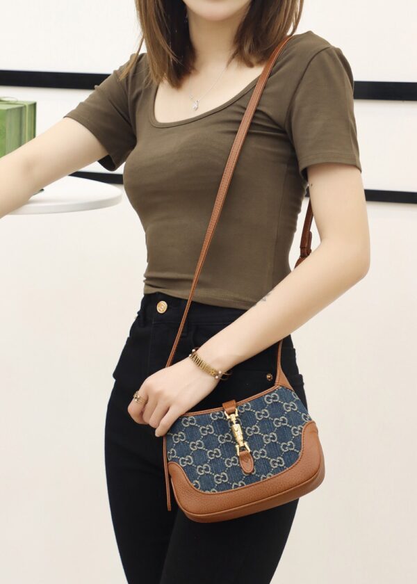 God Factory Gucci 𝙅𝙖𝙘𝙠𝙞𝙚 1961 𝙈𝙞𝙣𝙞 637092 Size 19*13*3cm