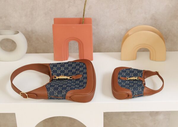 God Factory Gucci 𝙅𝙖𝙘𝙠𝙞𝙚 1961 𝙈𝙞𝙣𝙞 637092 Size 19*13*3cm
