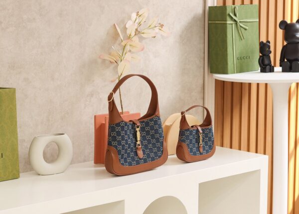 God Factory Gucci 𝙅𝙖𝙘𝙠𝙞𝙚 1961 𝙈𝙞𝙣𝙞 637092 Size 19*13*3cm