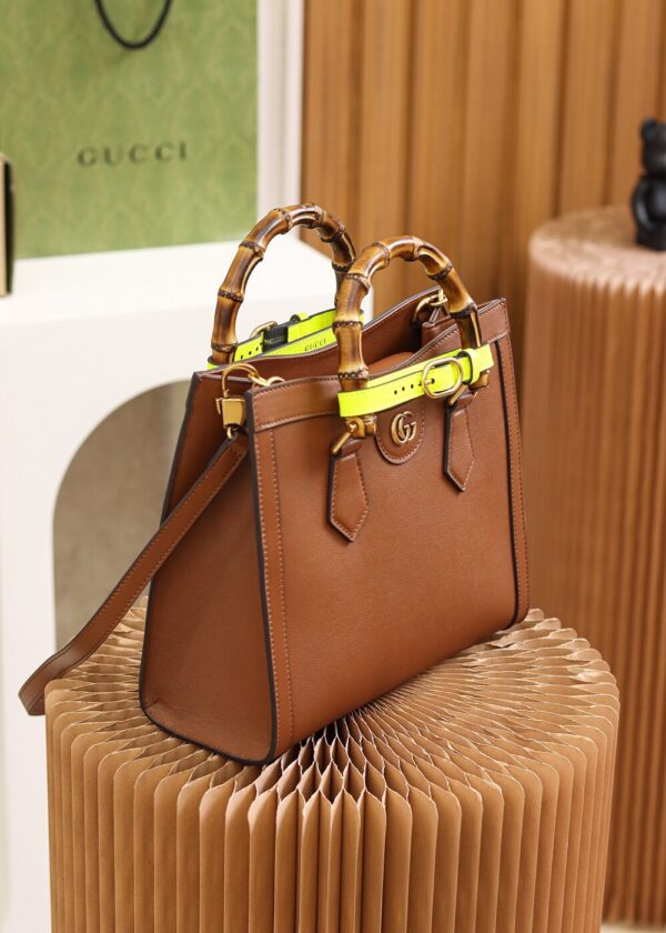 God Factory Gucci Diana Small 660195 Brown Size 27*24*11cm