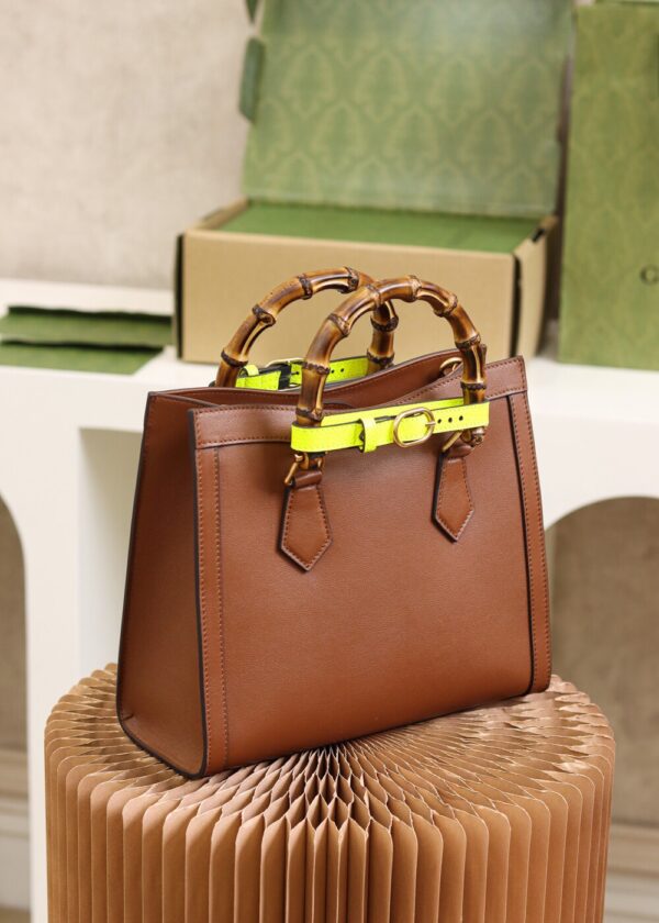 God Factory Gucci Diana Small 660195 Brown Size 27*24*11cm