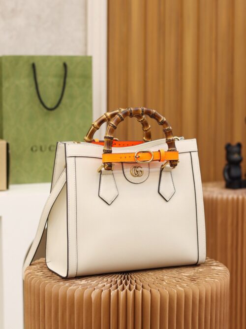 God Factory Gucci Diana Small 660195 White Size 27*24*11cm