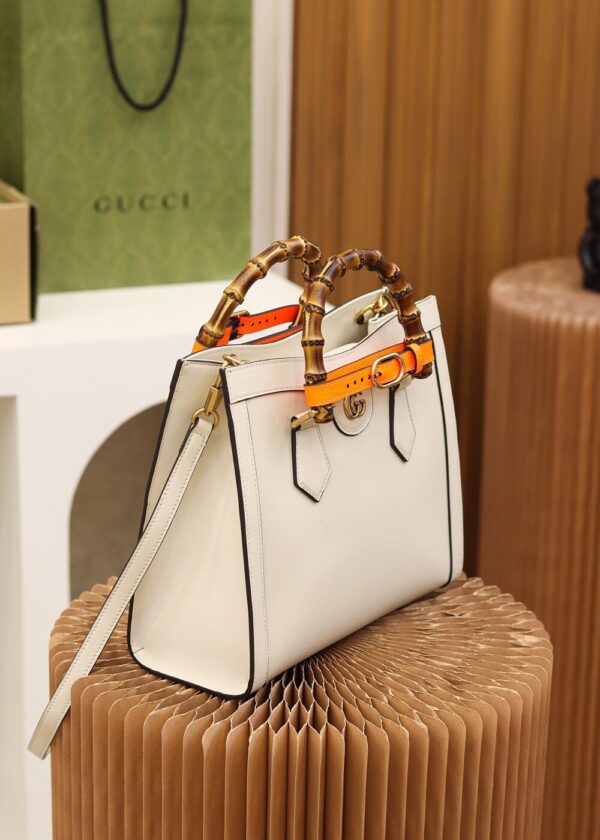 God Factory Gucci Diana Small 660195 White Size 27*24*11cm