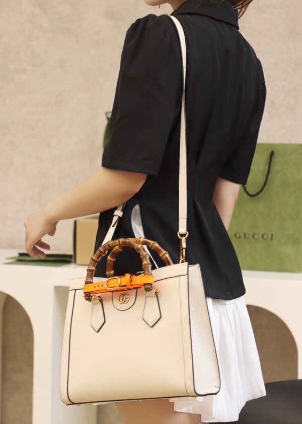God Factory Gucci Diana Small 660195 White Size 27*24*11cm