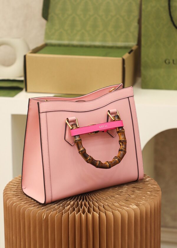 God Factory Gucci Diana Small 660195 Pink Size 27*24*11cm