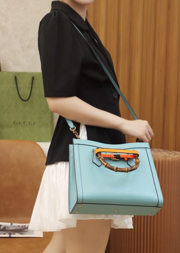 God Factory Gucci Diana Small 660195 Blue Size 27*24*11cm