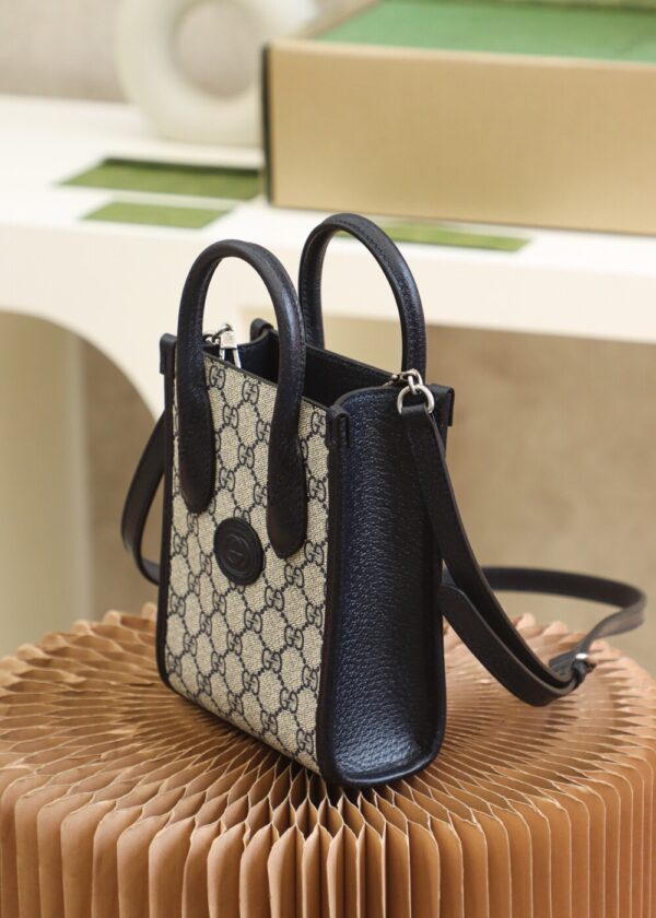 God Factory Gucci New color 𝑻𝒐𝒕𝒆 𝑮𝑮 Small 671623 Size 16*20*7cm