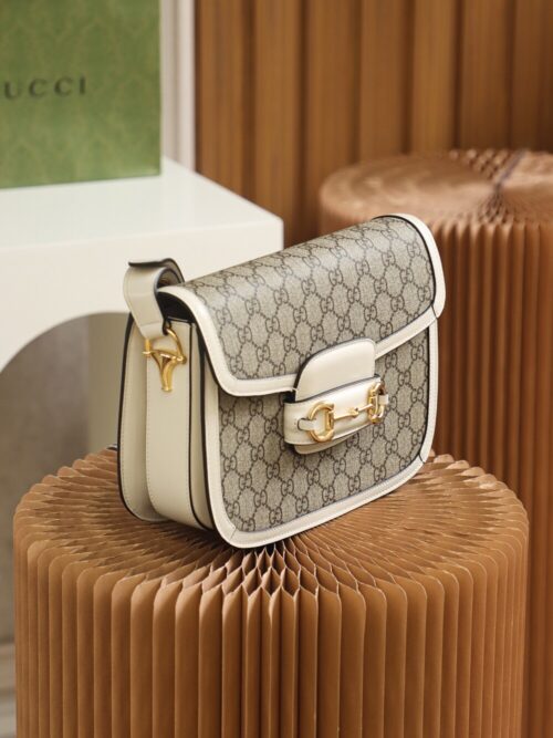 God Factory Gucci 𝐇𝐨𝐫𝐬𝐞𝐛𝐢𝐭 𝟭𝟵𝟱𝟱 White 602204 Size 25*18*8cm