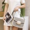 God Factory Gucci 𝐇𝐨𝐫𝐬𝐞𝐛𝐢𝐭 𝟭𝟵𝟱𝟱 White 602204 Size 25*18*8cm