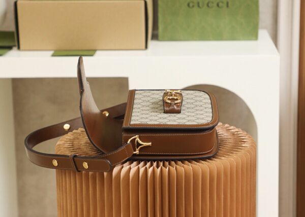 God Factory Gucci 𝐇𝐨𝐫𝐬𝐞𝐛𝐢𝐭 𝟭𝟵𝟱𝟱 Brown 602204 Size 25*18*8cm