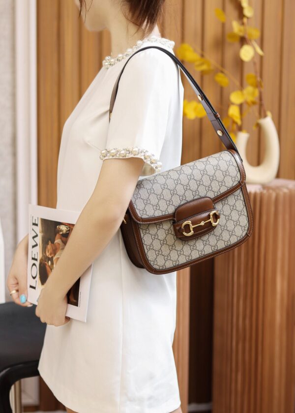 God Factory Gucci 𝐇𝐨𝐫𝐬𝐞𝐛𝐢𝐭 𝟭𝟵𝟱𝟱 Brown 602204 Size 25*18*8cm