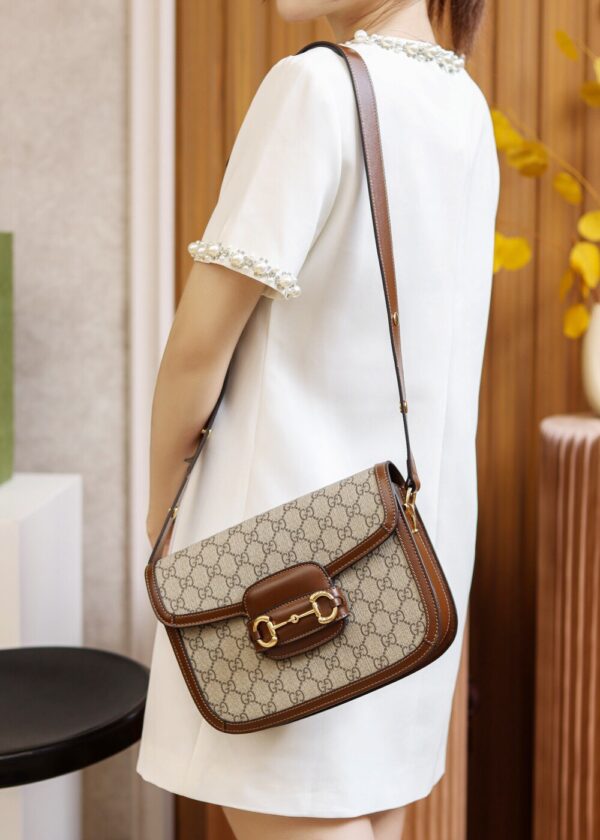 God Factory Gucci 𝐇𝐨𝐫𝐬𝐞𝐛𝐢𝐭 𝟭𝟵𝟱𝟱 Brown 602204 Size 25*18*8cm