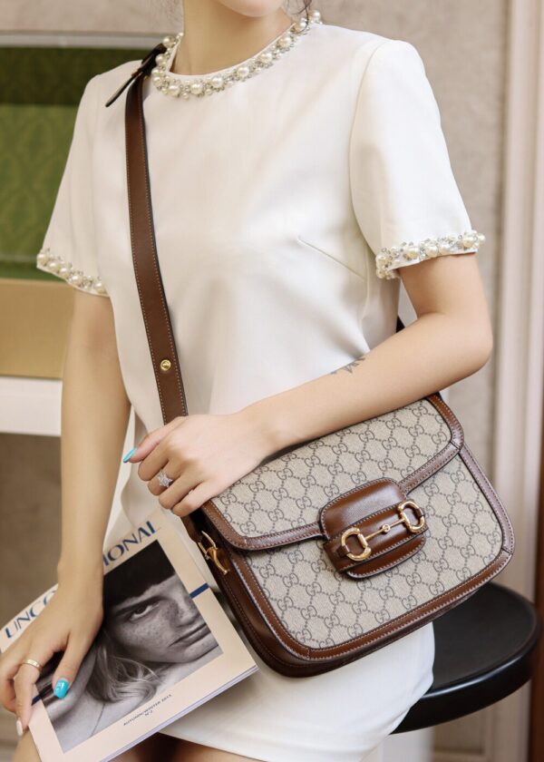 God Factory Gucci 𝐇𝐨𝐫𝐬𝐞𝐛𝐢𝐭 𝟭𝟵𝟱𝟱 Brown 602204 Size 25*18*8cm