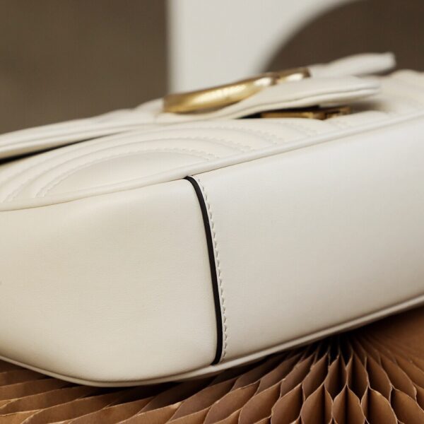 God Factory Gucci 𝙂 𝙂 𝙈𝙖𝙧𝙢𝙤𝙣𝙩 White 443497 Size 26*15*7cm