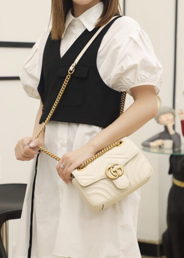God Factory Gucci 𝙂 𝙂 𝙈𝙖𝙧𝙢𝙤𝙣𝙩 White 446744 Size 22*13*6cm