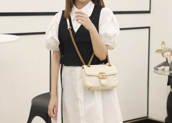 God Factory Gucci 𝙂 𝙂 𝙈𝙖𝙧𝙢𝙤𝙣𝙩 White 446744 Size 22*13*6cm