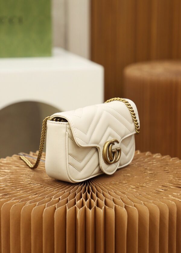 God Factory Gucci 𝙂 𝙂 𝙈𝙖𝙧𝙢𝙤𝙣𝙩 Mini White 476433 Size 16.5*10.2*5.1cm