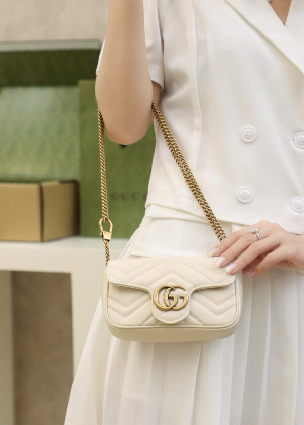 God Factory Gucci 𝙂 𝙂 𝙈𝙖𝙧𝙢𝙤𝙣𝙩 Mini White 476433 Size 16.5*10.2*5.1cm