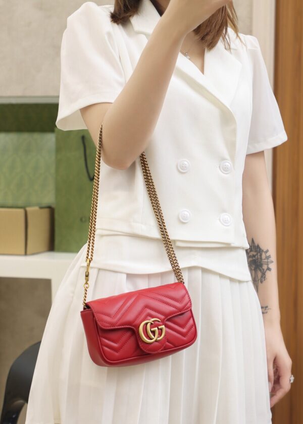 God Factory Gucci 𝙂 𝙂 𝙈𝙖𝙧𝙢𝙤𝙣𝙩 Mini Red 476433 Size 16.5*10.2*5.1cm