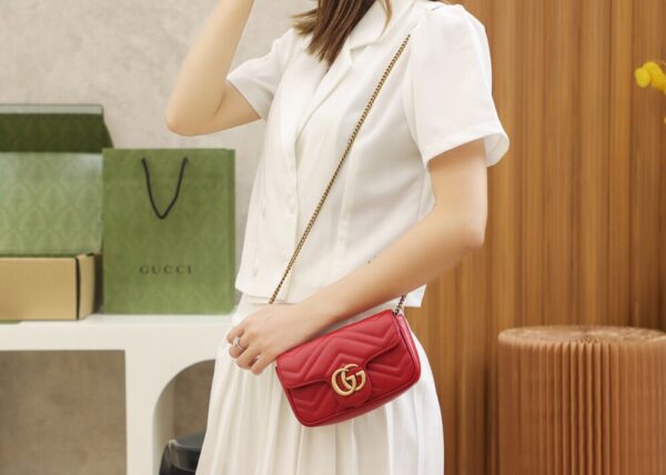 God Factory Gucci 𝙂 𝙂 𝙈𝙖𝙧𝙢𝙤𝙣𝙩 Mini Red 476433 Size 16.5*10.2*5.1cm