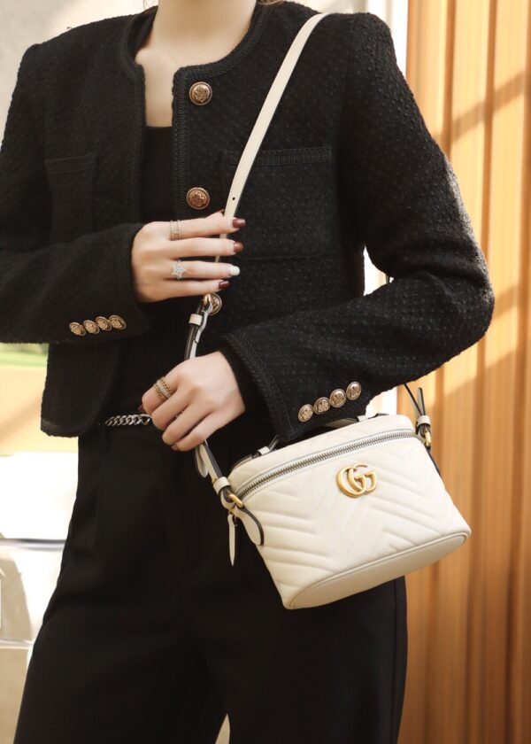 God Factory Gucci 𝐆𝐆 𝐌𝐚𝐫𝐦𝐨𝐧𝐭 672253 White Size 19*13*7𝙘𝙢