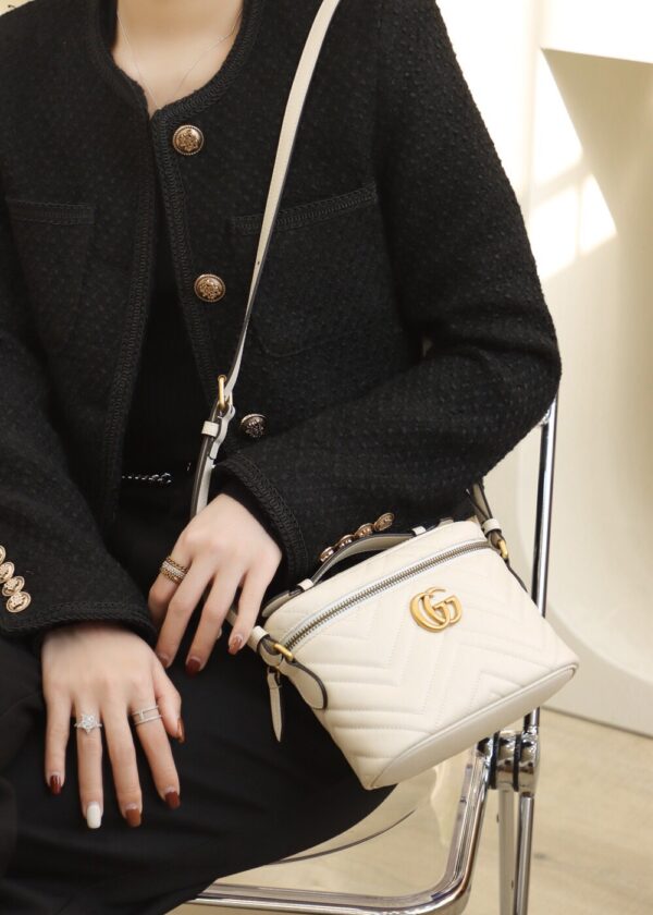 God Factory Gucci 𝐆𝐆 𝐌𝐚𝐫𝐦𝐨𝐧𝐭 672253 White Size 19*13*7𝙘𝙢