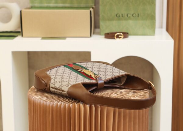 God Factory Gucci 𝐉𝐚𝐜𝐤𝐢𝐞 𝟭𝟵𝟲𝟭 636706 Size 28*19*4.5𝐜𝐦