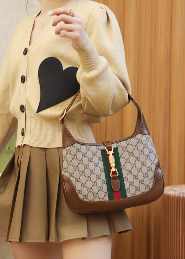 God Factory Gucci 𝐉𝐚𝐜𝐤𝐢𝐞 𝟭𝟵𝟲𝟭 636706 Size 28*19*4.5𝐜𝐦