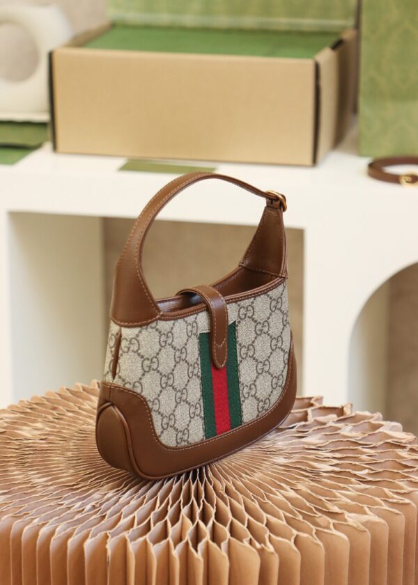 God Factory Gucci 𝐉𝐚𝐜𝐤𝐢𝐞 𝟭𝟵𝟲1 637092 Size 19*13*3𝐜𝐦