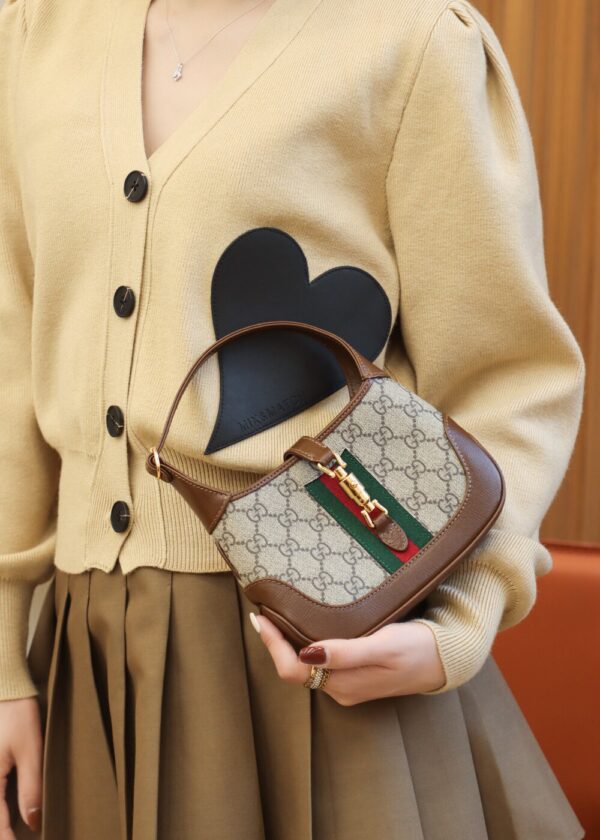 God Factory Gucci 𝐉𝐚𝐜𝐤𝐢𝐞 𝟭𝟵𝟲1 637092 Size 19*13*3𝐜𝐦