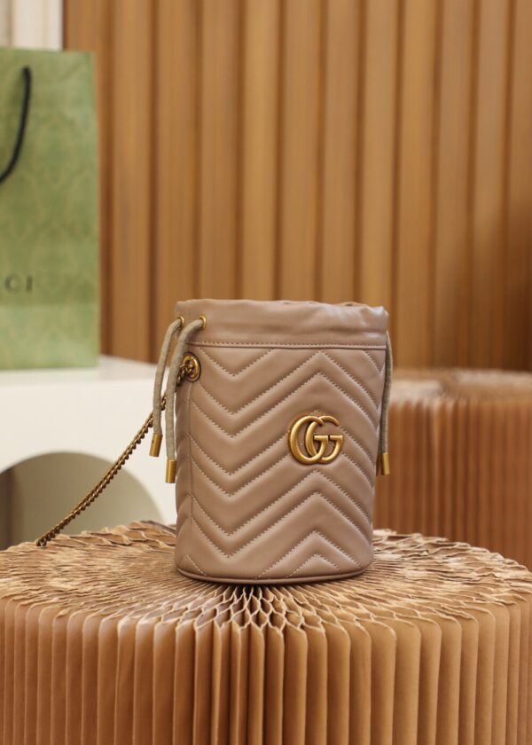 God Factory Gucci 𝐆𝐆 𝐌𝐚𝐫𝐦𝐨𝐧𝐭 Milk Tea Color 575163 Size 19𝐜𝐦*17𝐜𝐦
