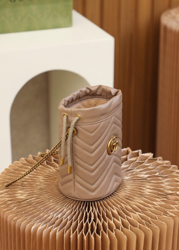 God Factory Gucci 𝐆𝐆 𝐌𝐚𝐫𝐦𝐨𝐧𝐭 Milk Tea Color 575163 Size 19𝐜𝐦*17𝐜𝐦