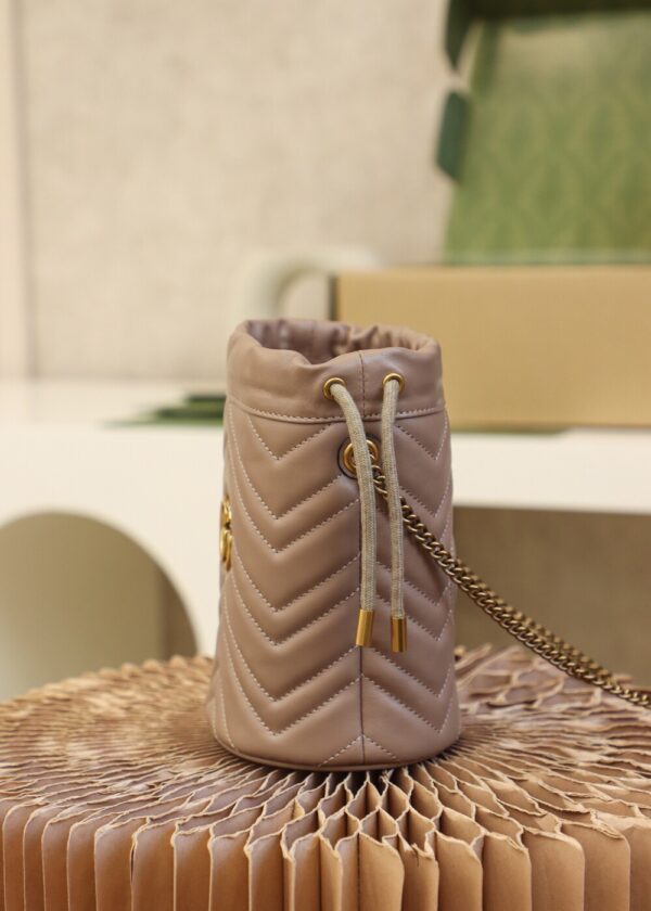 God Factory Gucci 𝐆𝐆 𝐌𝐚𝐫𝐦𝐨𝐧𝐭 Milk Tea Color 575163 Size 19𝐜𝐦*17𝐜𝐦