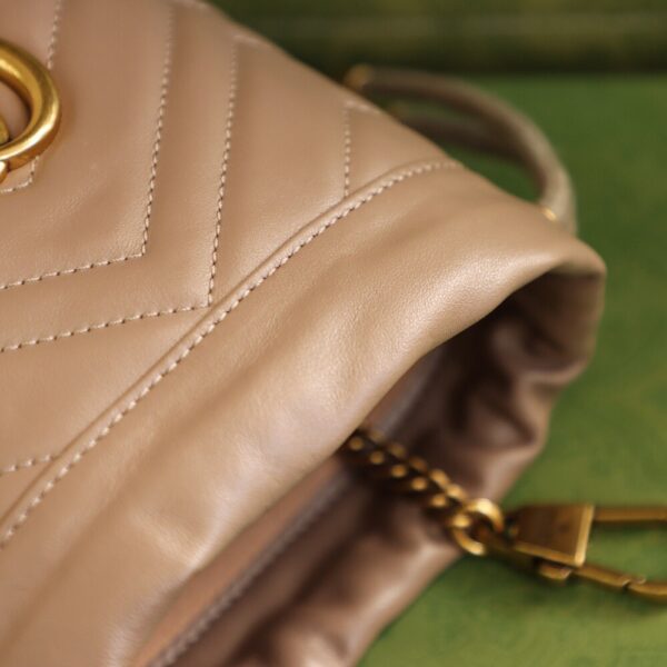 God Factory Gucci 𝐆𝐆 𝐌𝐚𝐫𝐦𝐨𝐧𝐭 Milk Tea Color 575163 Size 19𝐜𝐦*17𝐜𝐦